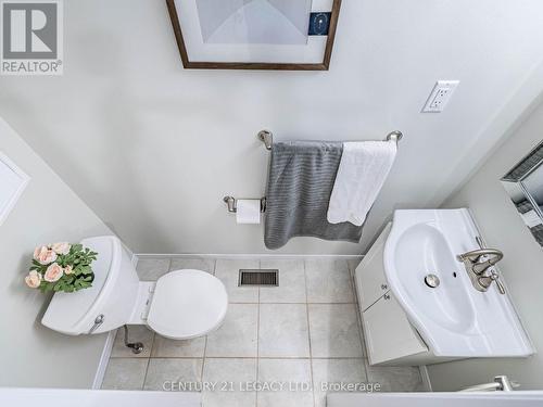 4110 Forest Run Avenue, Burlington, ON - Indoor Photo Showing Bathroom