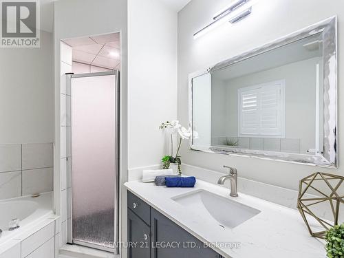 4110 Forest Run Avenue, Burlington, ON - Indoor Photo Showing Bathroom