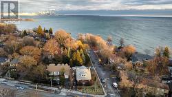 2585 LAKESHORE BOULEVARD W  Toronto, ON M8V 1G3