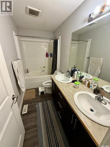 2260 Montreal Street, Regina, SK - Indoor Photo Showing Bathroom
