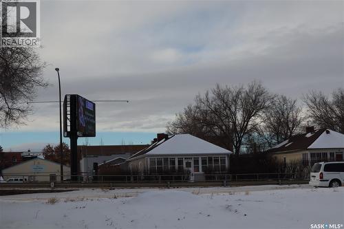 52 2Nd Avenue Ne, Swift Current, SK - Outdoor