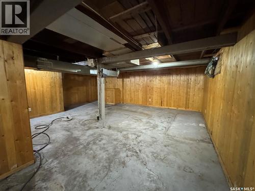 52 2Nd Avenue Ne, Swift Current, SK - Indoor Photo Showing Basement