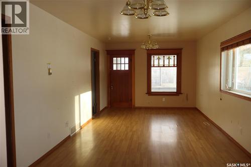 52 2Nd Avenue Ne, Swift Current, SK - Indoor Photo Showing Other Room