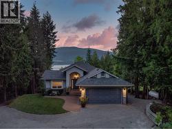 4283 Eagle Bay Road  Eagle Bay, BC V0E 1T0