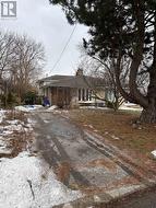 6 KING RICHARD COURT  Markham, ON L3P 1M1