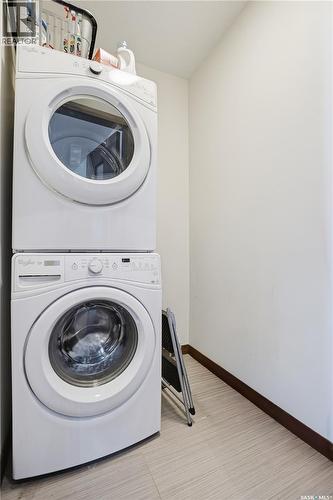 414 2101 Heseltine Road, Regina, SK - Indoor Photo Showing Laundry Room