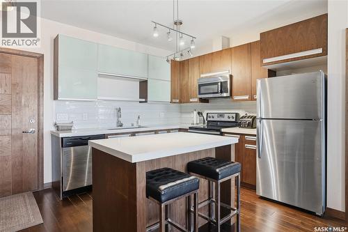 414 2101 Heseltine Road, Regina, SK - Indoor Photo Showing Kitchen With Stainless Steel Kitchen With Upgraded Kitchen