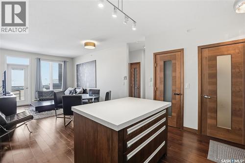414 2101 Heseltine Road, Regina, SK - Indoor