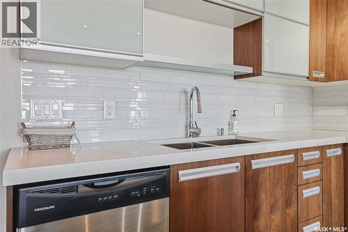 414 2101 Heseltine Road, Regina, SK - Indoor Photo Showing Kitchen With Double Sink With Upgraded Kitchen