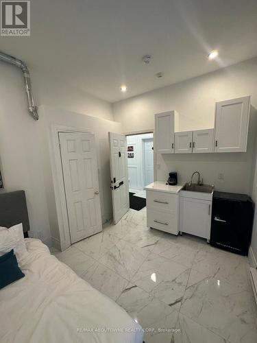 66 Wellington Street S, Hamilton, ON - Indoor Photo Showing Other Room