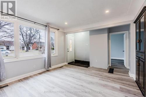 106 Eleanor Avenue, Hamilton, ON - Indoor Photo Showing Other Room