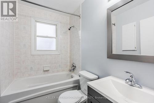106 Eleanor Avenue, Hamilton, ON - Indoor Photo Showing Bathroom