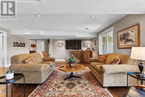 116 Sunrise Court, Fort Erie (Ridgeway), ON - Indoor Photo Showing Living Room