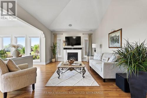 116 Sunrise Court, Fort Erie (Ridgeway), ON - Indoor Photo Showing Living Room With Fireplace