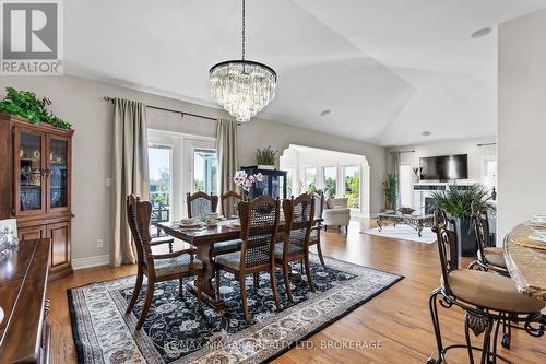 116 Sunrise Court, Fort Erie (Ridgeway), ON - Indoor Photo Showing Dining Room