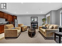 Amenity Room/Meeting Room - 