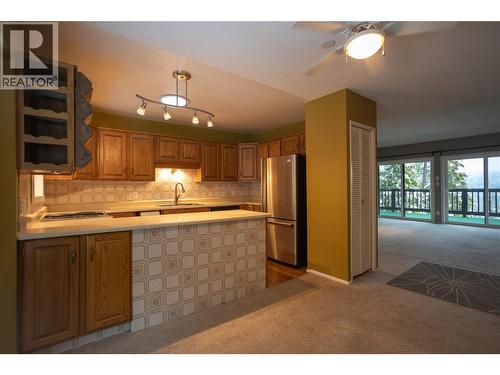 1691 3A Highway Unit# 32, Nelson, BC - Indoor Photo Showing Kitchen