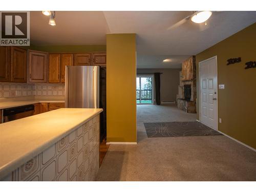 1691 3A Highway Unit# 32, Nelson, BC - Indoor Photo Showing Kitchen