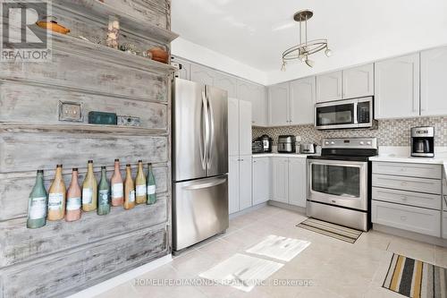 540 Delphine Drive, Burlington, ON - Indoor Photo Showing Kitchen