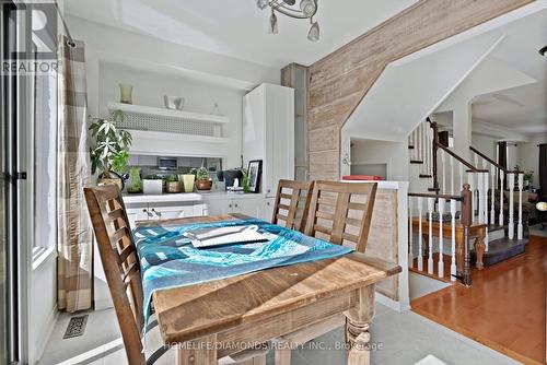 540 Delphine Drive, Burlington, ON - Indoor Photo Showing Dining Room