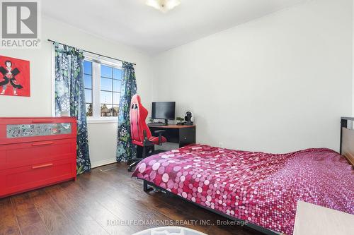 540 Delphine Drive, Burlington, ON - Indoor Photo Showing Bedroom