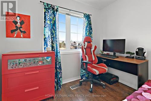 540 Delphine Drive, Burlington, ON - Indoor