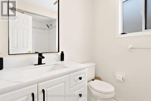 540 Delphine Drive, Burlington, ON - Indoor Photo Showing Bathroom