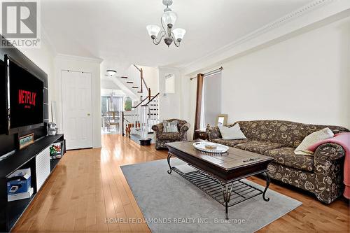 540 Delphine Drive, Burlington, ON - Indoor Photo Showing Living Room