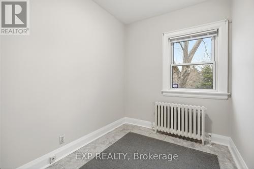 1105 Haig Boulevard, Mississauga, ON - Indoor Photo Showing Other Room