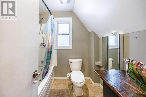 38 Algoma Ave, Sault Ste. Marie, ON - Indoor Photo Showing Bathroom
