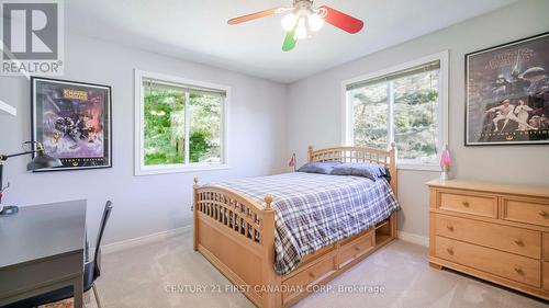 327 Richmeadow Road, London North (North M), ON - Indoor Photo Showing Bedroom