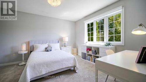 327 Richmeadow Road, London North (North M), ON - Indoor Photo Showing Bedroom