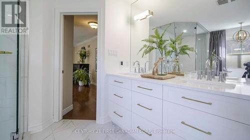 327 Richmeadow Road, London North (North M), ON - Indoor Photo Showing Bathroom