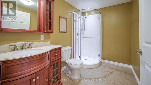 327 Richmeadow Road, London North (North M), ON - Indoor Photo Showing Bathroom