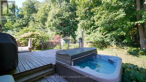 327 Richmeadow Road, London North (North M), ON - Outdoor