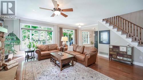 327 Richmeadow Road, London North (North M), ON - Indoor Photo Showing Living Room