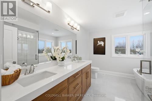 2038 Rudell Road, Clarington (Newcastle), ON - Indoor Photo Showing Bathroom