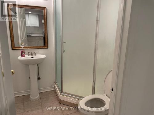 1068 Foxglove Place, Mississauga, ON - Indoor Photo Showing Bathroom