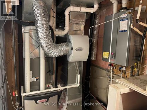 1068 Foxglove Place, Mississauga, ON - Indoor Photo Showing Basement