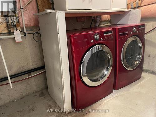 1068 Foxglove Place, Mississauga, ON - Indoor Photo Showing Laundry Room