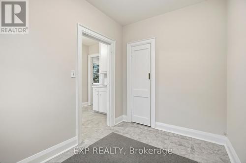 1105 Haig Boulevard, Mississauga, ON - Indoor Photo Showing Other Room
