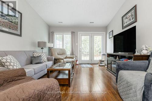 47 Clover Crescent, Wasaga Beach, ON - Indoor Photo Showing Living Room