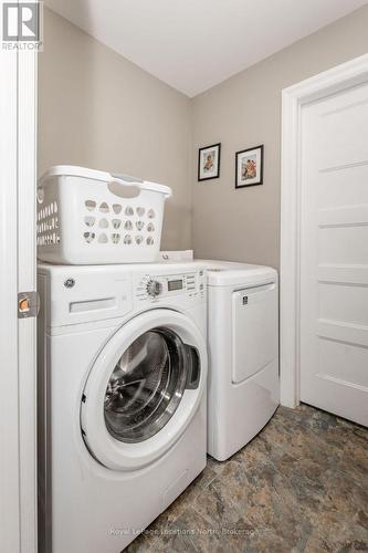 47 Clover Crescent, Wasaga Beach, ON - Indoor Photo Showing Laundry Room