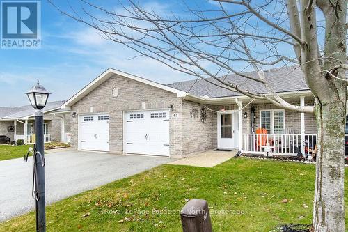47 Clover Crescent, Wasaga Beach, ON - Outdoor With Deck Patio Veranda With Facade