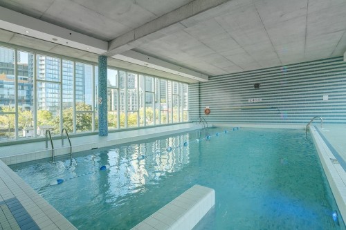 Pool - 2108-1200 Rue St-Jacques, Montréal (Ville-Marie), QC - Indoor Photo Showing Other Room With In Ground Pool