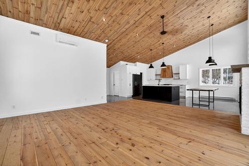 Salon - 140 Ch. De L'Altitude, Saint-Côme, QC - Indoor Photo Showing Other Room