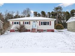 27 Lawson AVE  Riverview, NB E1B 3R1