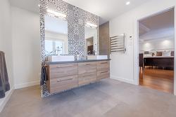 Salle de bains attenante à la CCP - 