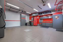 Garage - 