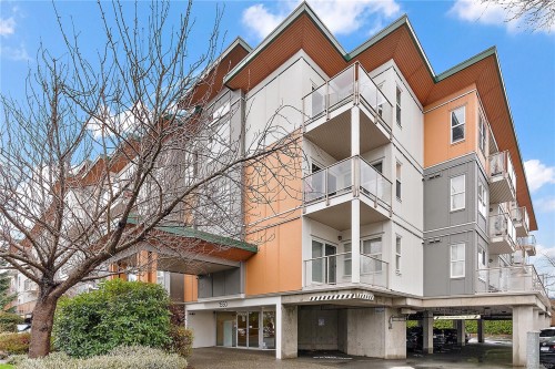 308-1550 Church Ave  Saanich, BC V8P 2H1